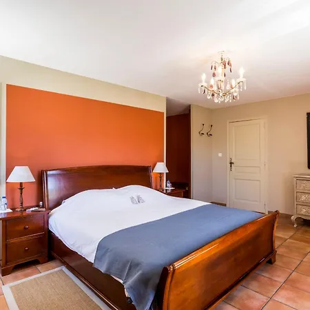 Holiday home Les Douze Oliviers